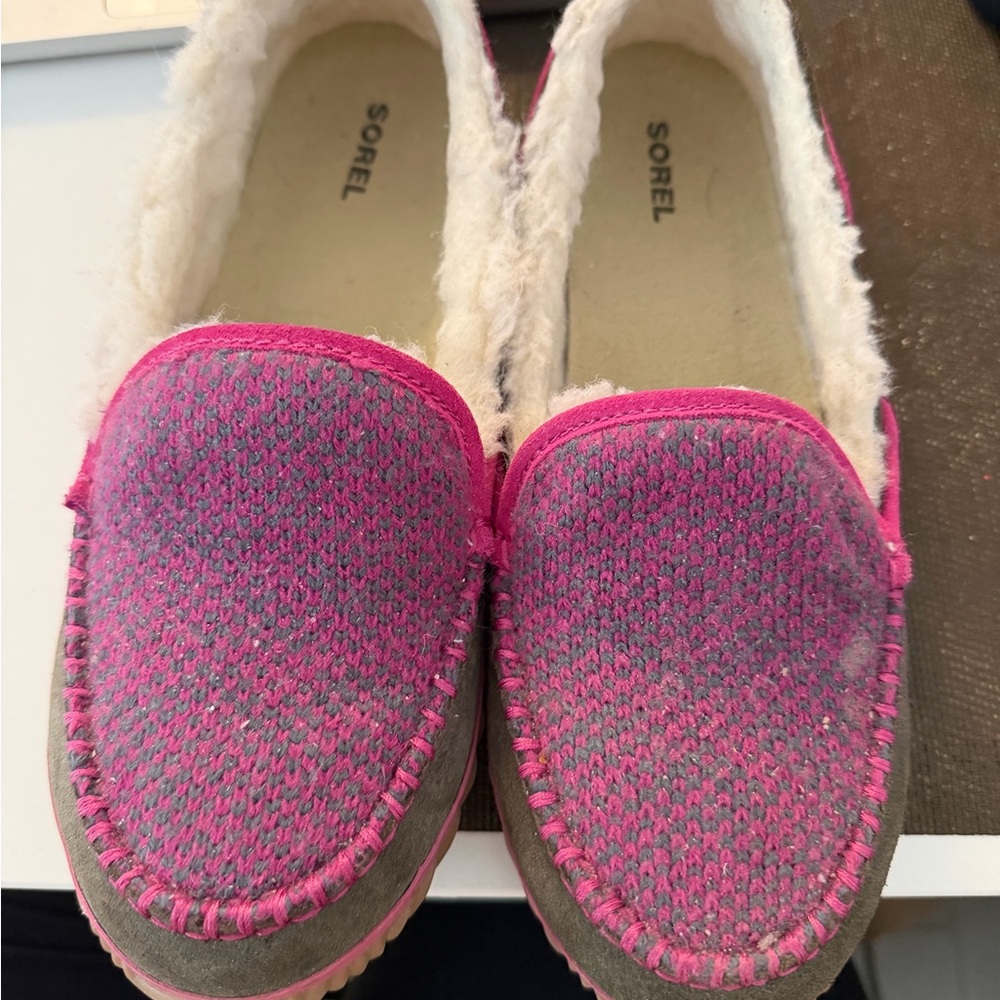 Sorel Fuchsia and Gray Slippers